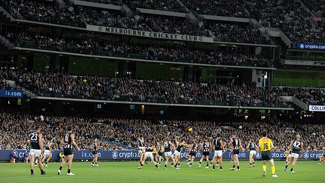 Carlton and Collingwood players during an AFL match in front of the MCC Members' Reserve at the MCG AFL25RD4_COLLvCARL_249_Preview Image Card_640x360.webp