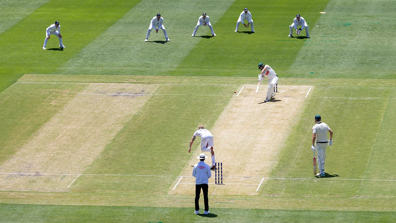 Australia v England Test cricket match in progress