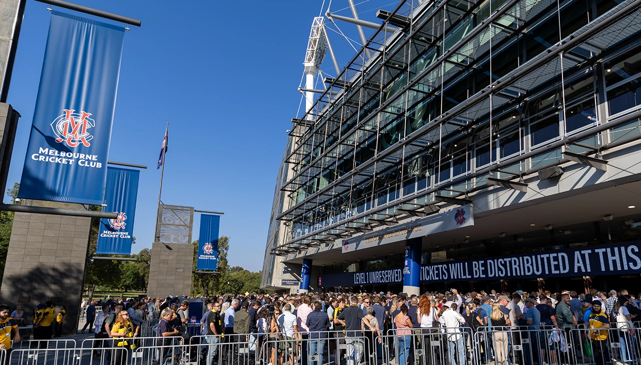 Gate 2 at the MCG AFL25RD1_RICHvCARL_018_MCC page banner desktop_1280x729.webp